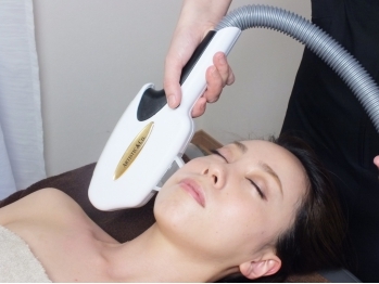 rwnkBt40S87zuBt7cv74.jpg?w=940&h=940