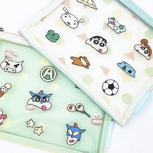 クレヨンしんちゃんのフラットなメッシュポーチ