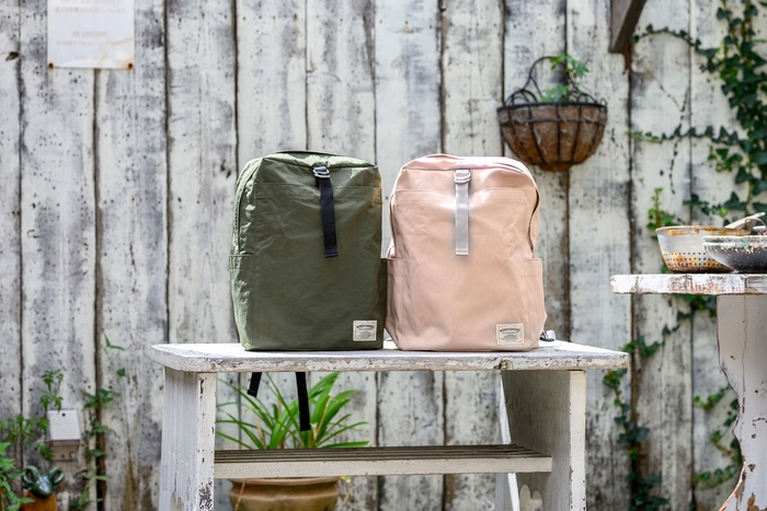 カーキ / ピンクベージュ