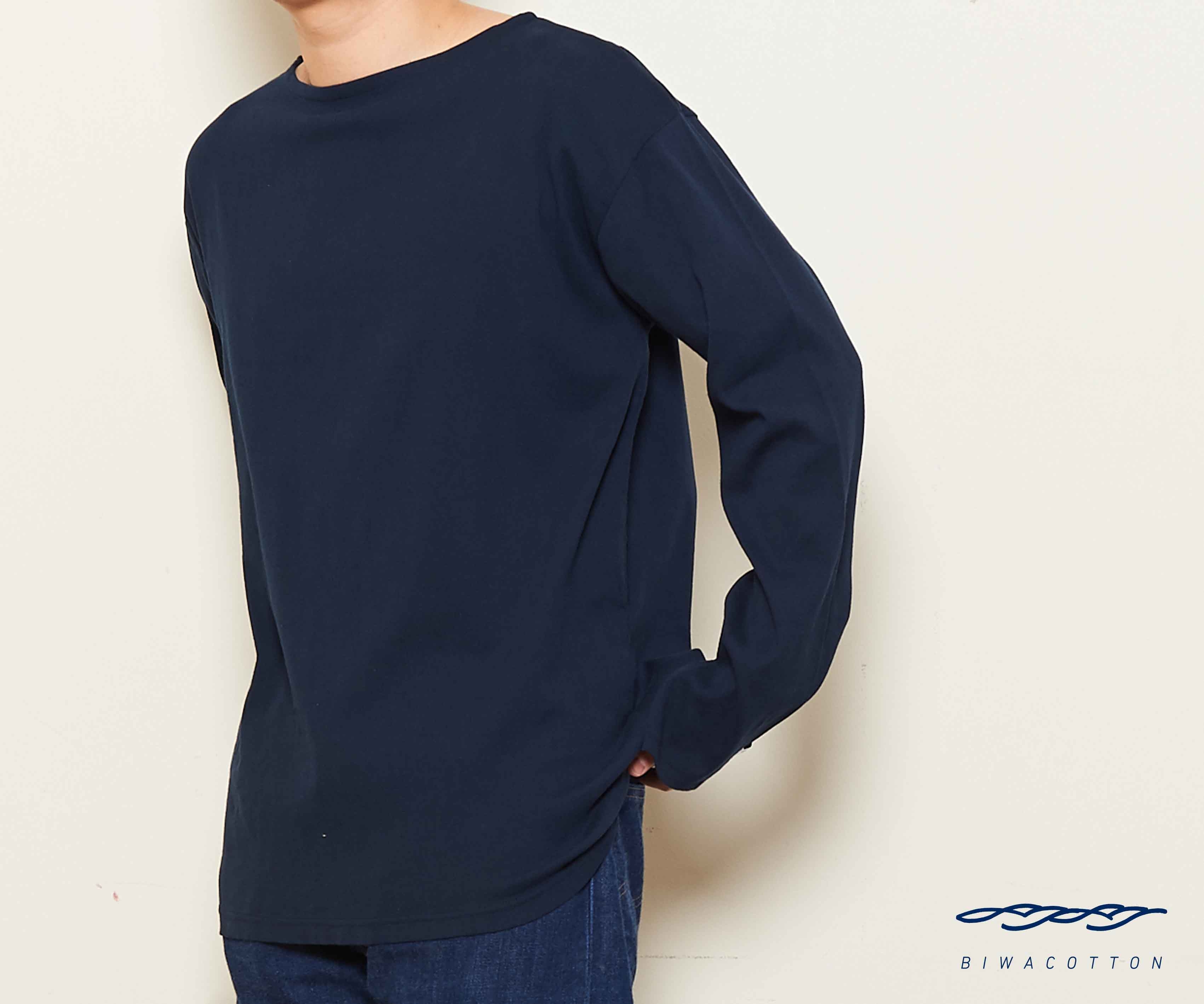 <ユニセックス>ビワコットンボートネックTシャツ(男性/4サイズ着用)