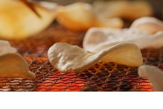 『♪パリッとサクサク くねくねー!』