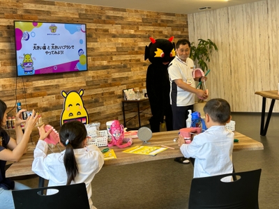 sAiFwYZtOBFL4vllbhIE.jpg?w=940&h=940