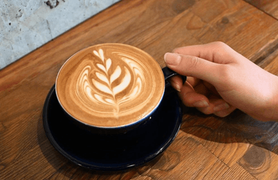 バリスタが一杯ずつ丁寧に抽出いたしま