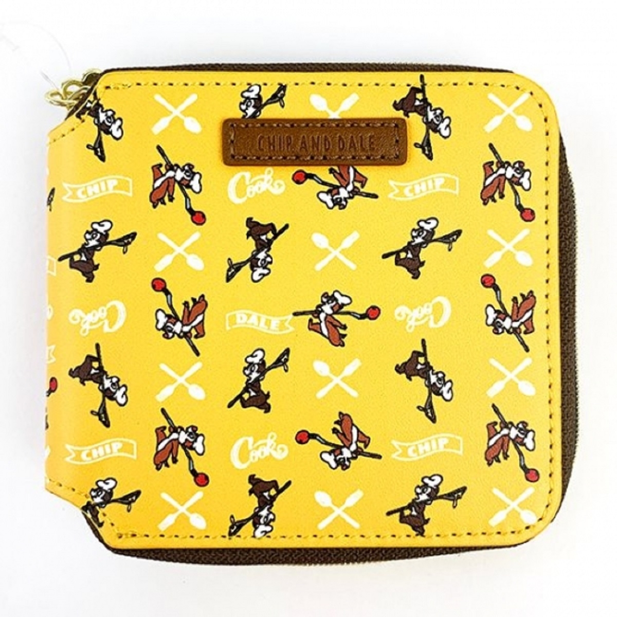 チップとデールのスクエアウォレットがかわいい♡チャックが大きく開くから使いやすそう♪♪
