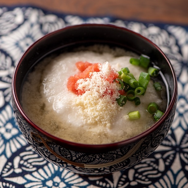 とろろと明太子の味噌汁(万能だし使用)