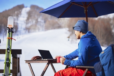 sGalNVaZJuk4yLRwojax.jpg?w=940&h=940