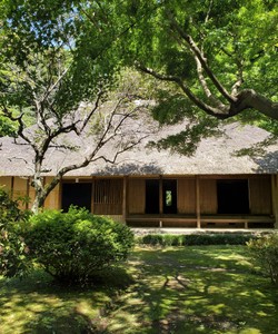 覚園寺（かくおんじ） 旧内海家（本展の主会場）