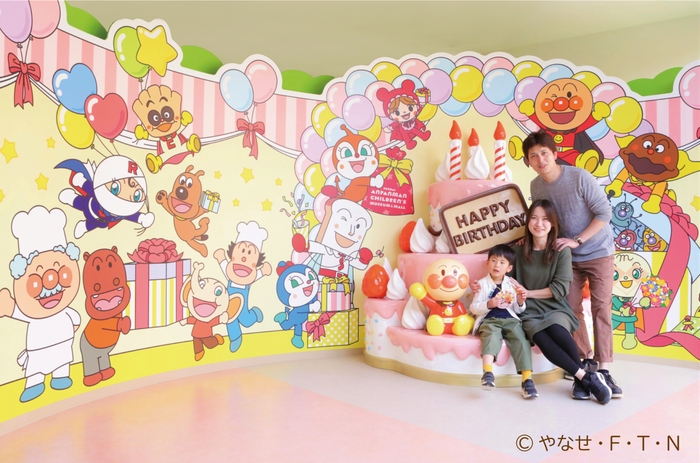 ミュージアム内にはバースデーフォトスポットも!