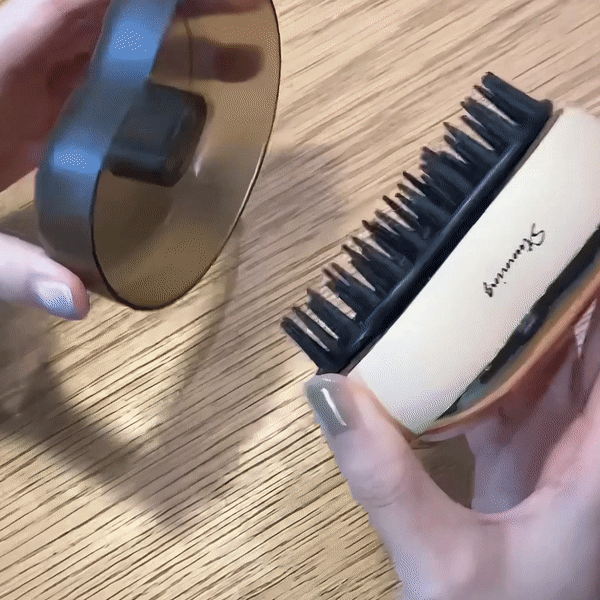 簡単に収納！磁石付き保護ケース！！