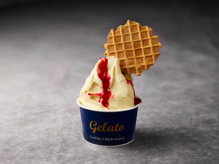 ″マスカルポーネ ベリーソース″(写真は昨年のもの)