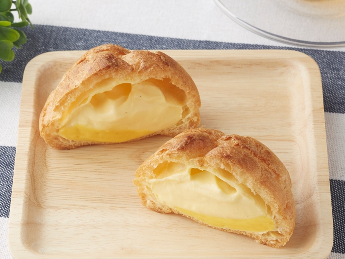 2層仕立ての濃厚カスタードシュークリーム イメージ画像