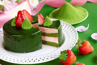 濃厚抹茶といちごの萌え断ケーキ　 「春のいちご抹茶ムースケーキ」のお取り寄せ販売を3/3より開始