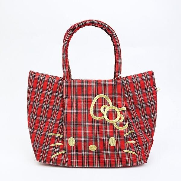 サンリオのハローキティとルートートのおしゃれすぎるチェック柄トートバッグ。落ち着いた色ときちんと感で、上品なコーデに。