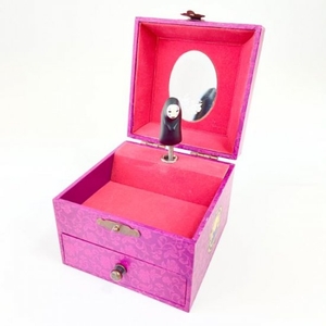 smVlfYpHoLcuMICnqF2j.jpg?w=940&h=940