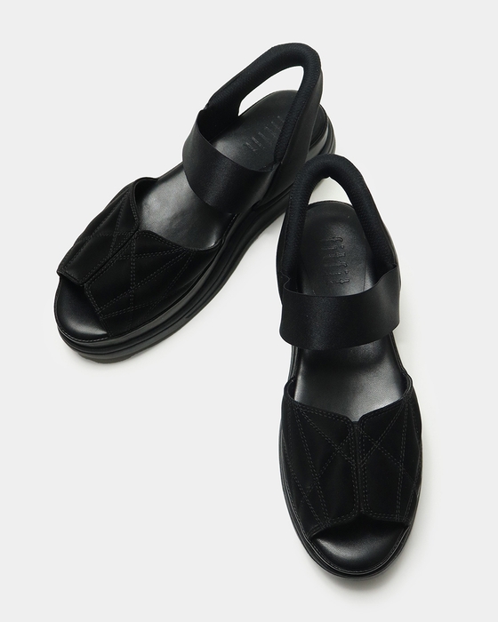 「ハンズフリーパデットLITEサンダル3