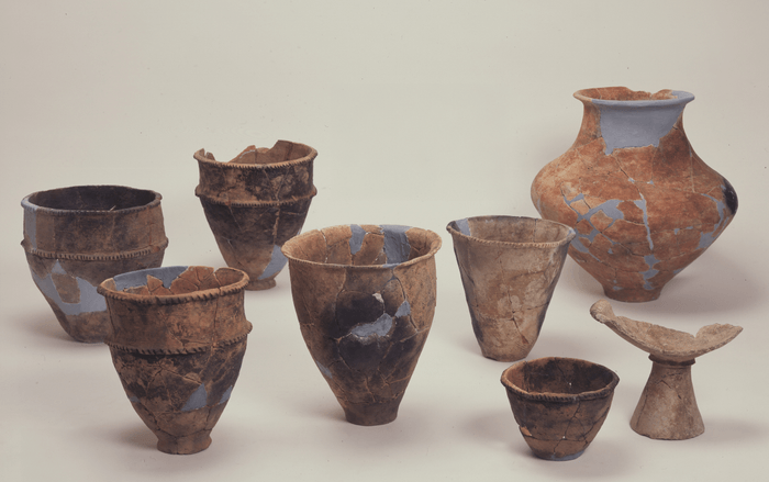 本研究で分析対象の一つとなった下月隈C遺跡遺跡から出土した弥生時代前期の土器群(福岡市埋蔵文化財センター提供)