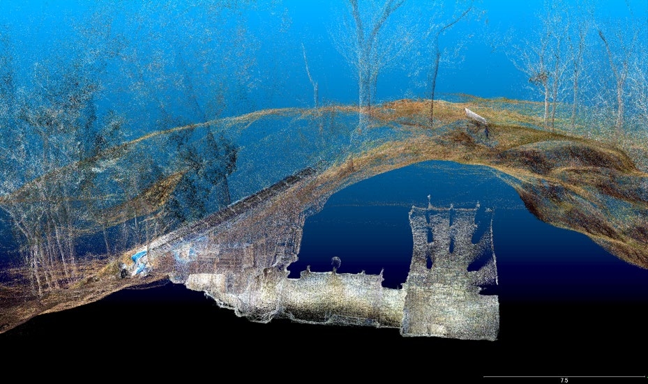 国指定特別史跡・岩橋千塚古墳群天王塚古墳墳丘(地上)と石室(地下)の一体表示