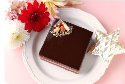 sswEfcKZhgp7vTvRc301.jpeg?w=940&h=940