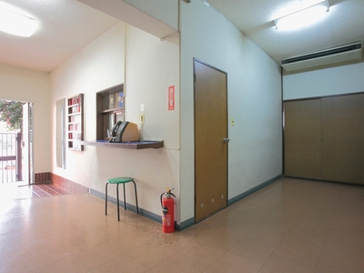 Bスタジオ　1F寮玄関