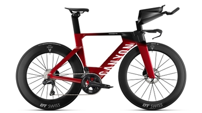 スピードマックス CF SLX 8 Di2 （シマノアルテグラDI2完成車）1,309,000円（税込）　平均重量9.02kg　ラバレッド