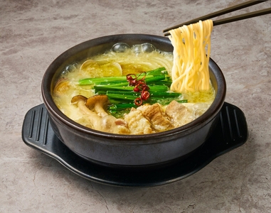 博多もつ鍋スン豆腐（ラーメン入り）