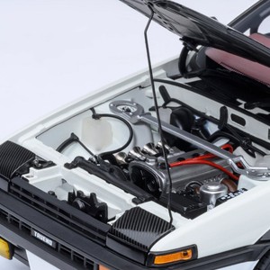 1/18スケール トヨタ スプリンター トレノ (AE86) 「頭文字D」（C）しげの秀一／講談社