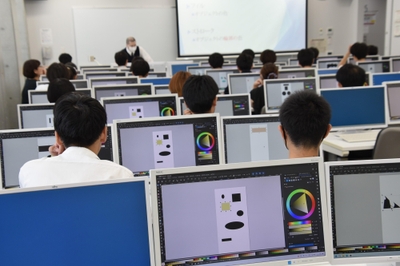 都市情報学部のCG制作体験