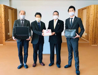 tGAwWYp8rX2TSonXKEd5.jpg?w=940&h=940