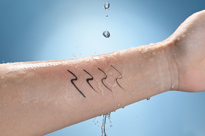 速乾＆ウォータープルーフ