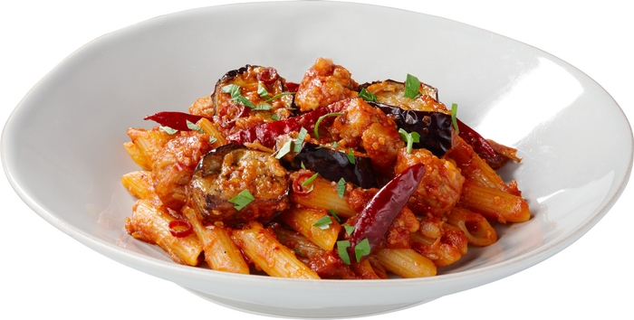 自家製ハーブサルシッチャと揚げナスの激辛トマトソースペンネ