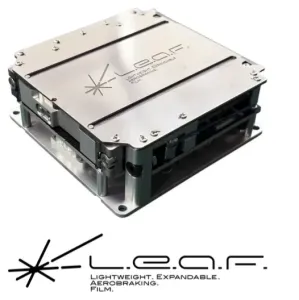 小型衛星向けデオービット装置「LEAF（Lightweight Expandable Aerobraking Film）」（写真提供：cosmobloom）