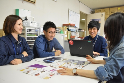 tYxT2Vjs3MGqp2rBUloc.jpg?w=940&h=940