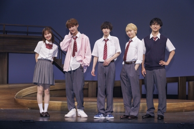 tbK6LwnhkPEk0UAKqLyM.jpg?w=940&h=940