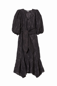 ジャガードワンピース￥7,499(78%リサイクルポリエステル 22%リサイクルナイロン)