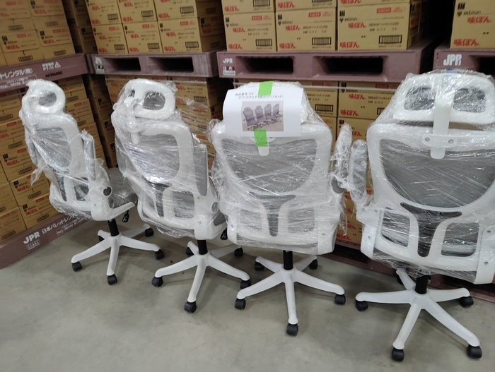 オフィスチェアも