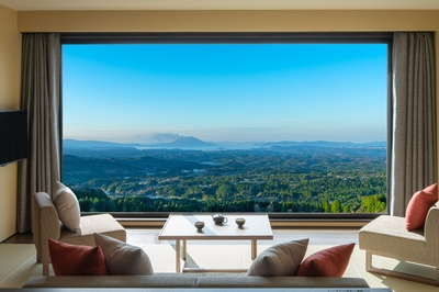 tiyjrBV2tRmaaTCl2013.jpg?w=940&h=940