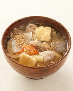 tk1L7EzKvzCXqG3pli2s.jpg?w=940&h=940