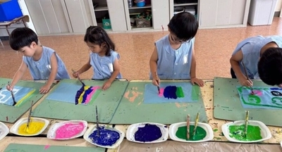 近畿大学附属幼稚園児が近畿大学の施設でワークショップ　未来の学び場で創造的な「旗づくり」に挑戦！