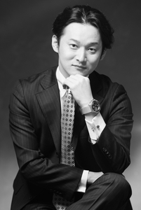 tmzRqsrr5jPyBh8War3p.jpeg?w=940&h=940