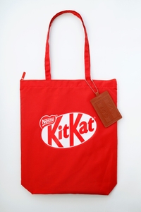 特別付録「KitKat(R)トートバッグ＆チョコパスケース」