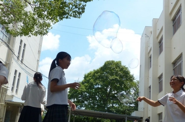 近大九州短期大学が「令和7年度　第3回オープンキャンパス」を開催　「からだの不思議」や「しゃぼん玉あそび」の模擬授業を実施