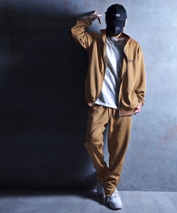 tpu538C8T0EbG3nna5bx.jpg?w=940&h=940