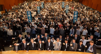 就職活動に臨む学生を大学全体で応援！「就職活動決起大会」を開催　豊田通商（株）経営幹部　最高人事責任者　濱瀬牧子氏が近大生を激励