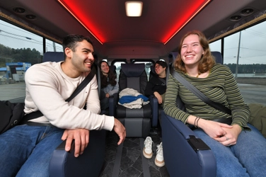 貸切バス事業25周年の大新東株式会社 インバウンドのお客様向けのハイグレードバス 「Grand Sun and Moon」2台目を宮城県で運行開始