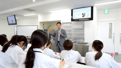 tyJQ9AcnYLegkk9Nbas9.jpg?w=940&h=940