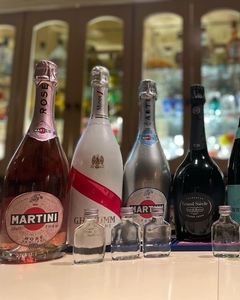 tybUHED4n8zIBdJoausJ.jpg?w=940&h=940