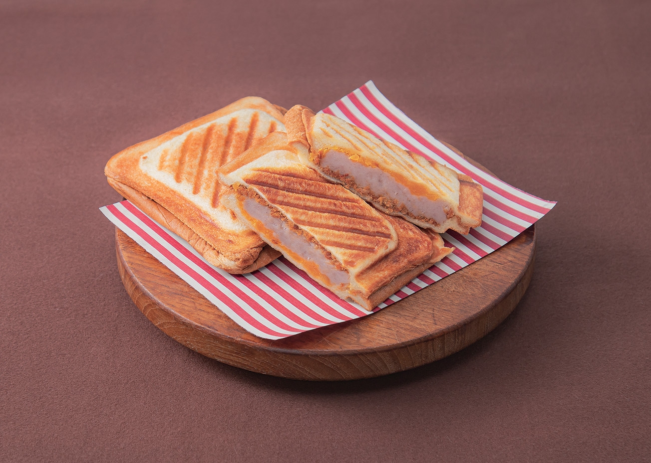 日本橋【台湾タロイモスイーツ専門店 連珍】 タロイモホットサンド(ローソン& 塩卵黄)