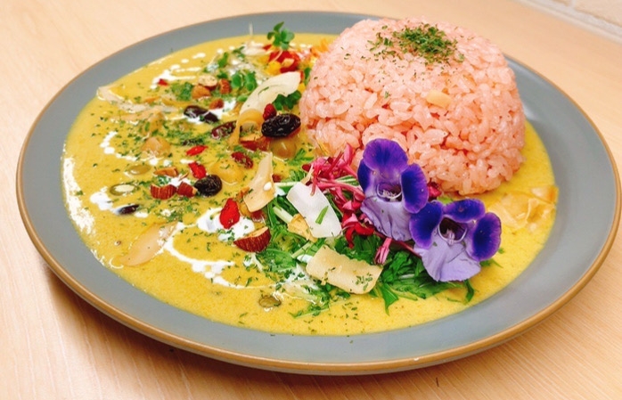 ココナッツミルクカレー(ミニデザート+ドリンク付き) ¥1,540