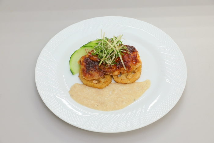 「◇中部テロワール◇鶏焼きサバトロロソース加賀野菜添え」