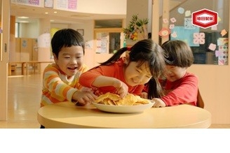 『♪亀田のあられおせんべい』